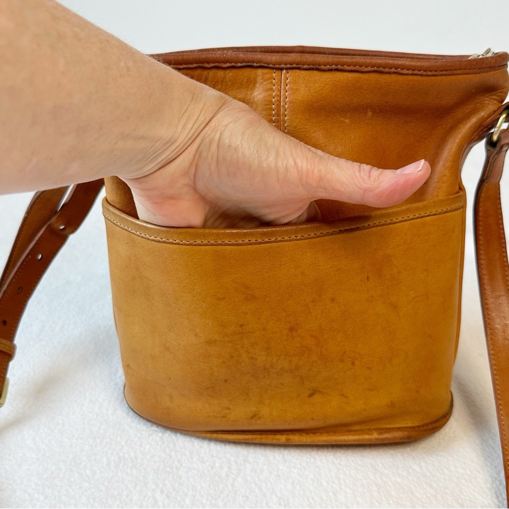 Flawed Coach Vintage Bleecker Leather Bucket Bag Small in Honey No. 4070 - Picture 6 of 16